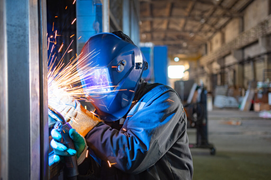 welding steel and sparks